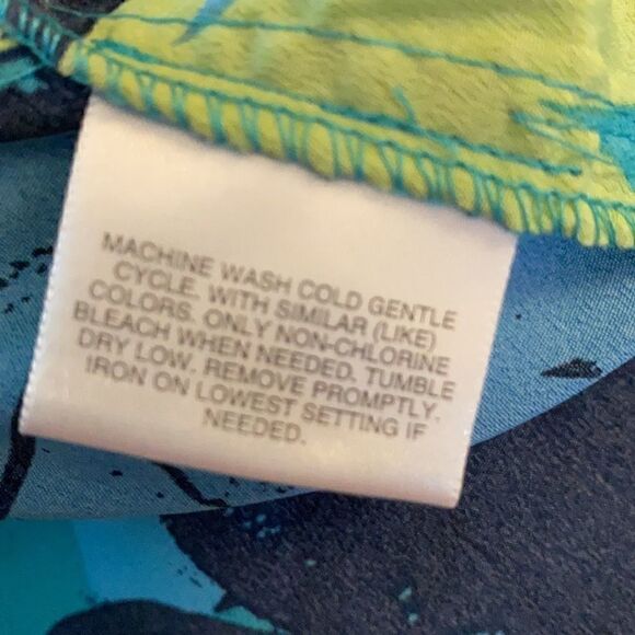 NWT Apostrophe Print Top Blouse Sleeveless size S - Picture 10 of 10